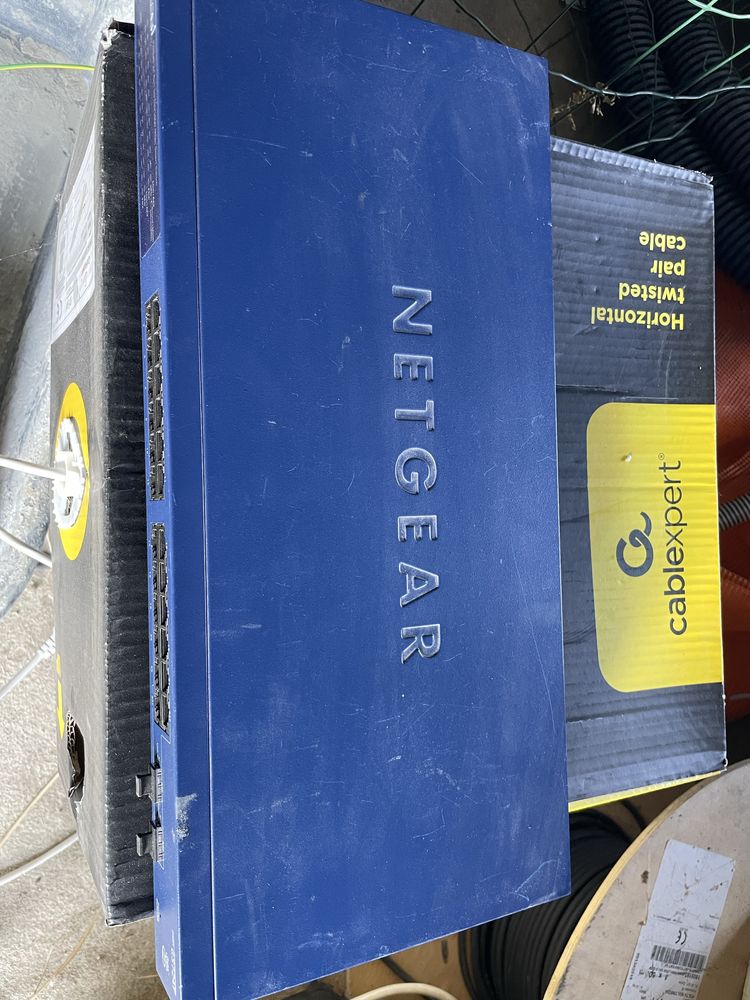 Switch netgar 24 port