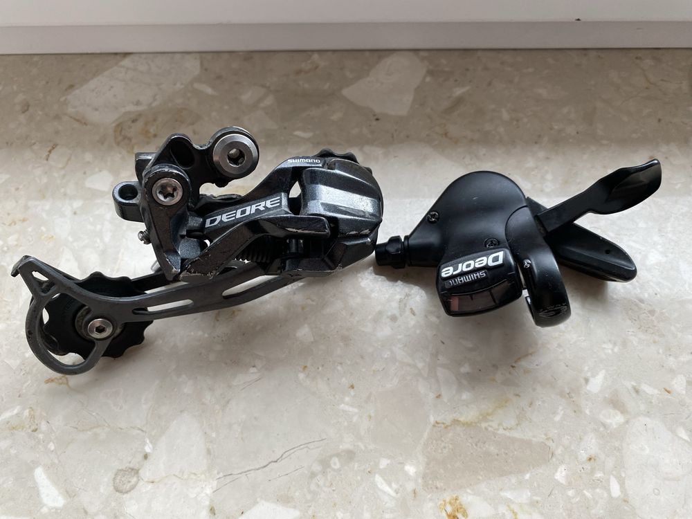 Sprzedam przerzutkę shimano deore z manetką