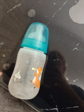 Дитяча пляшечка для годування