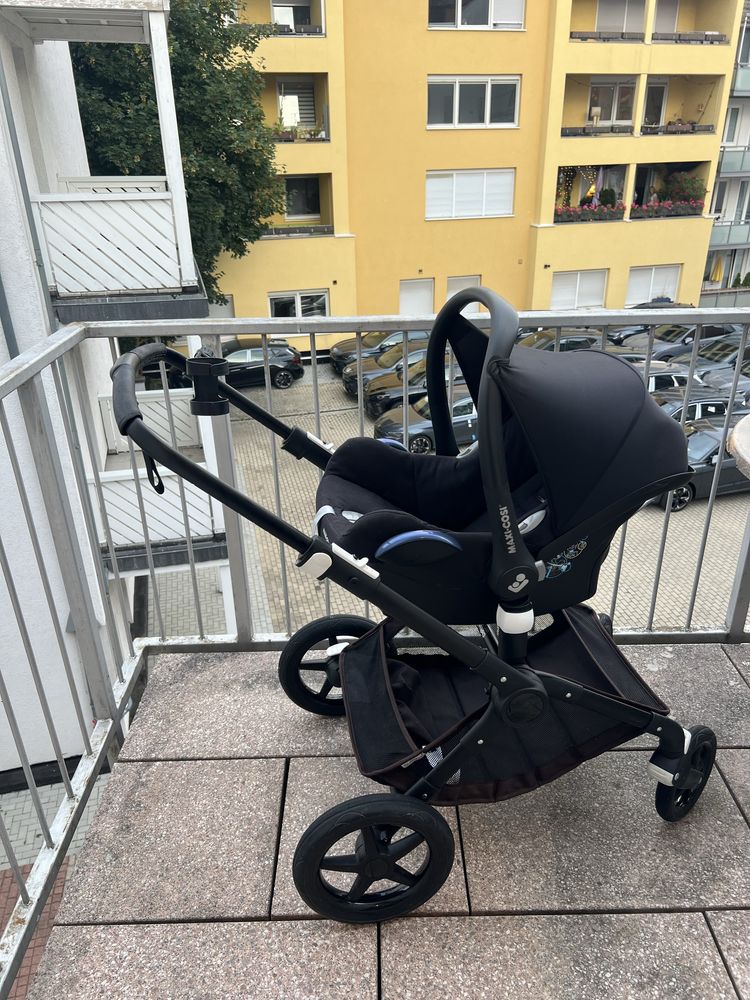 Bugaboo Fox 2 + Автокресло+Адаптеры