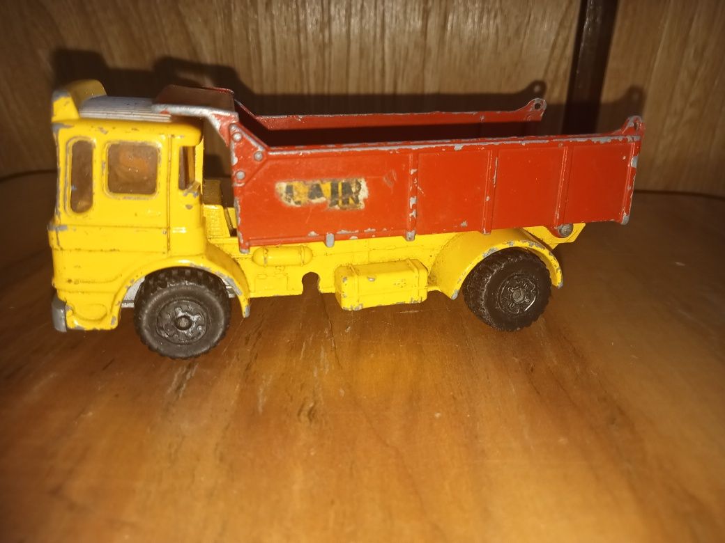 matchbox super kings k37/2  wywrotka.