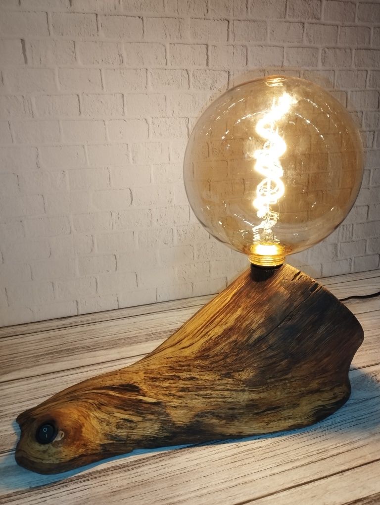 Lampa stołowa, drewniana w stylu LOFT