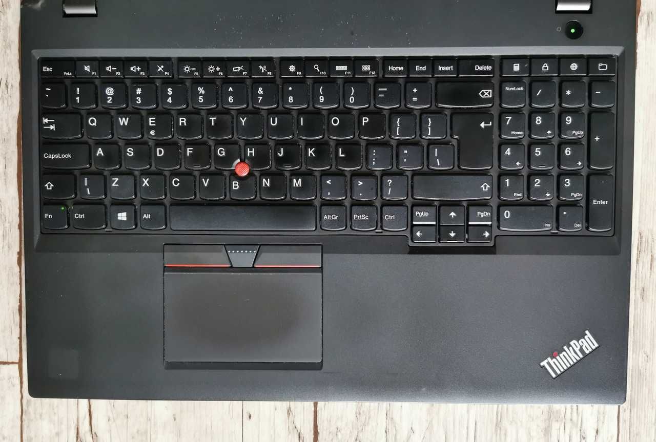 Laptop Lenovo ThinkPad T560 15.6" IPS FHD I5 8/256GB bat.16h ładny