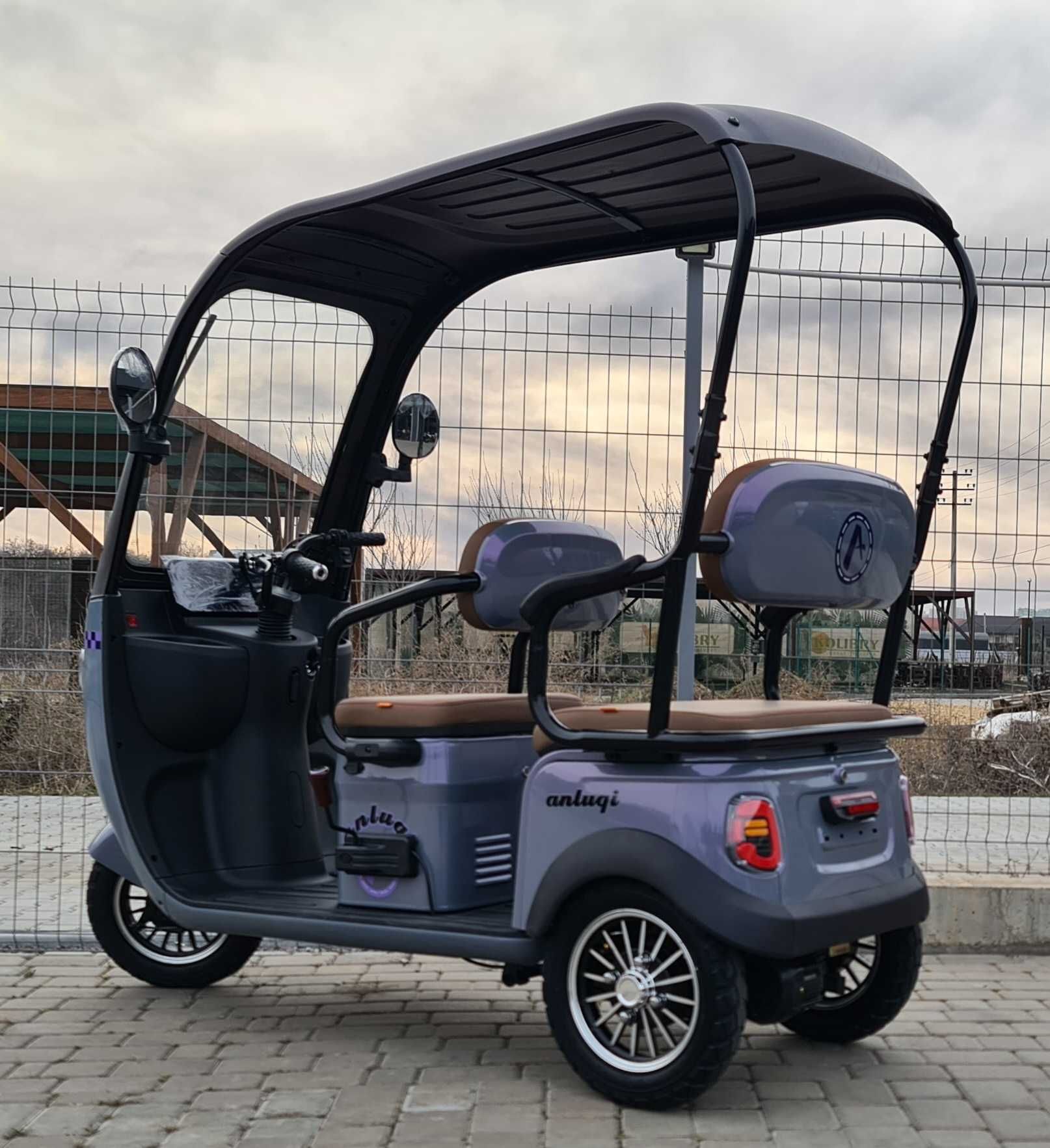 Скутер трехколесный электрический, трехместный 1000W