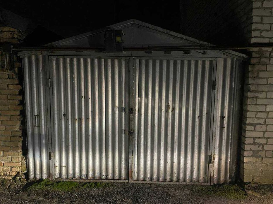 Продам гараж металевий, навпроти ЖК "Яскравий" київ Оболонь