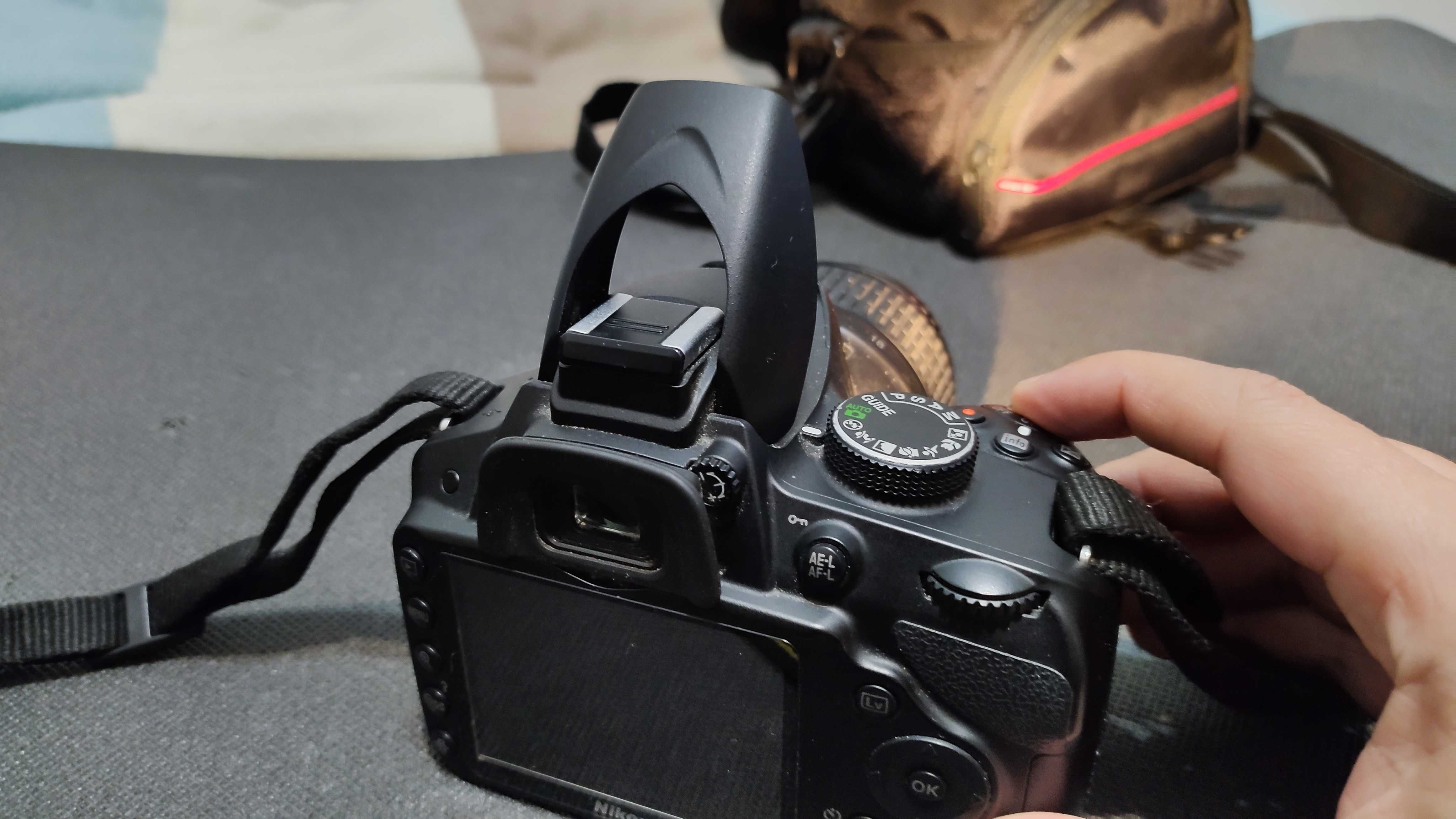 Nikon D3200 + Lente 18-55 mm (com Bolsa e Carregador)