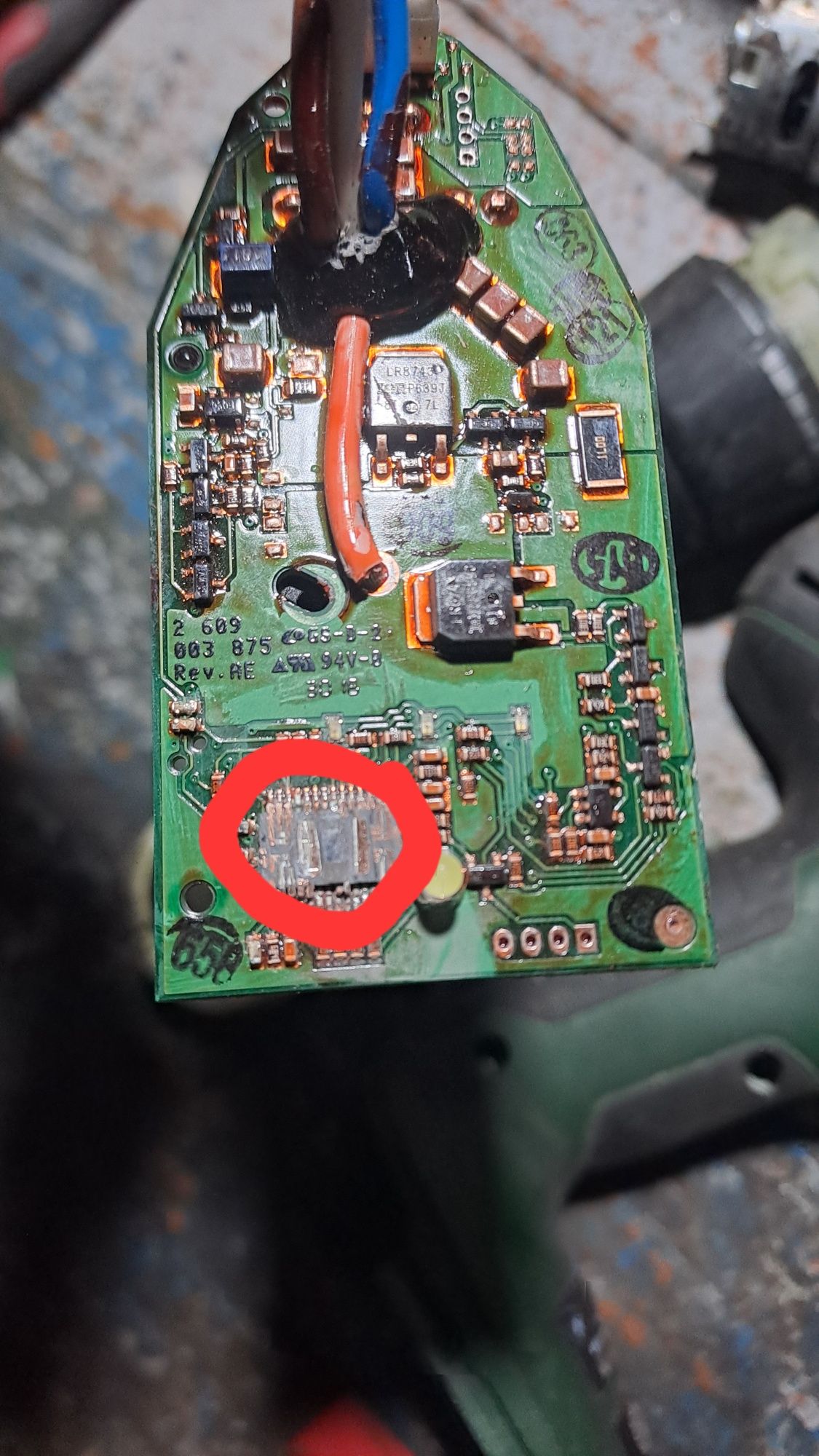 Шуруповерт Bosh psr бош 14.4v плата,кнопка,редуктор,моторчик,корпус