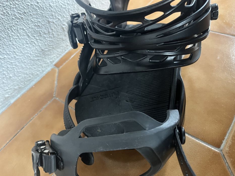 Burton Fixacoes Cartel