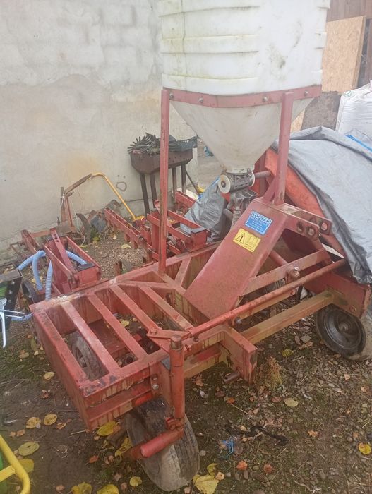 Міжрядковий культиватор