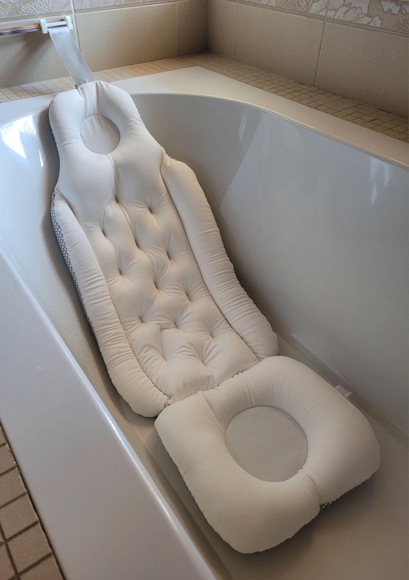Подушка, сидіння зі спинкою для ванни, Німеччина