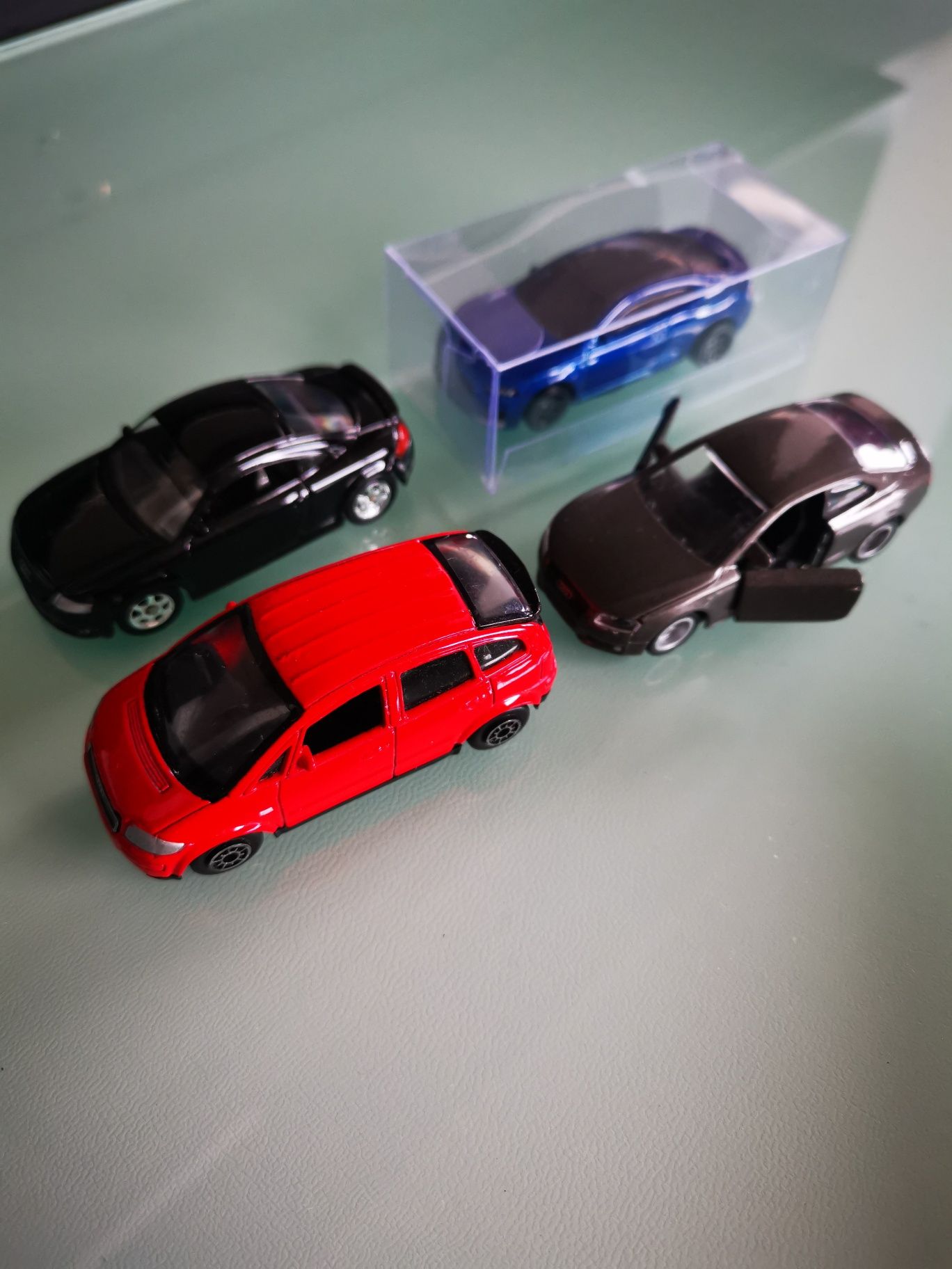 Audi hot wheels novo com portes incluídos