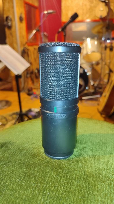 Microfone Condensador Superlux E205