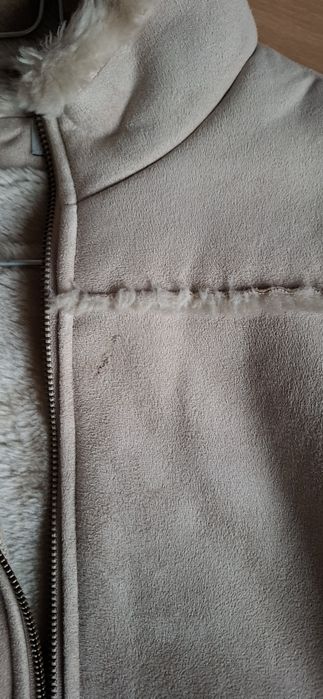 Casaco pele sintética  com pelo por dentro