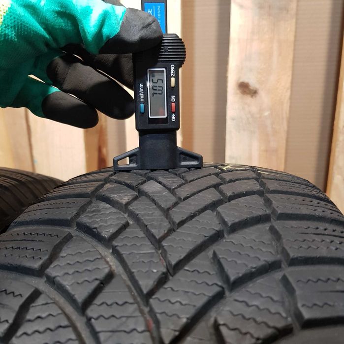 Bridgestone Blizzak LM005 215/60/17 7-6мм Шини Зимові 4шт з Європи б/в