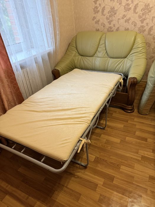 Продам шкіряний диван