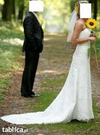 Koronkowa sukienka ślubna z trenem