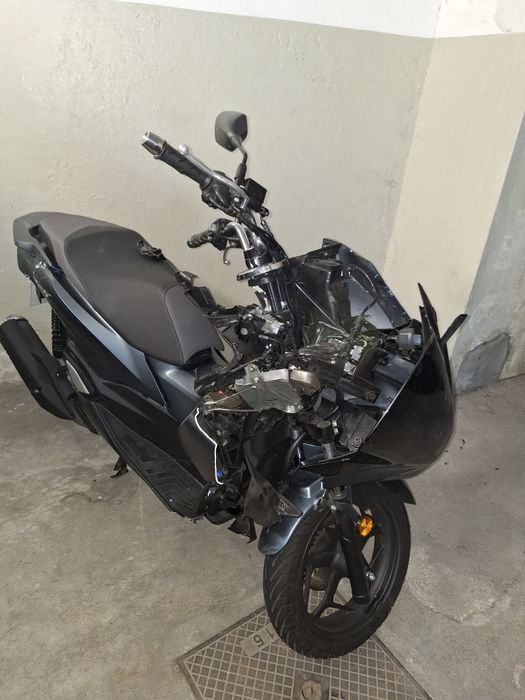 Honda Pcx 2022 acidentada