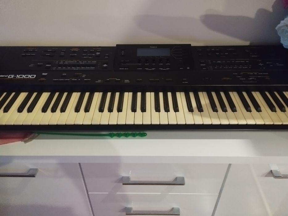 Klawisz Roland G 1000