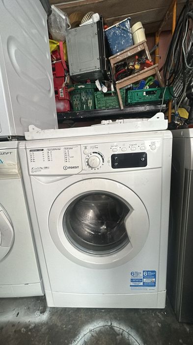 Máquina de lavar roupa Indesit 110€