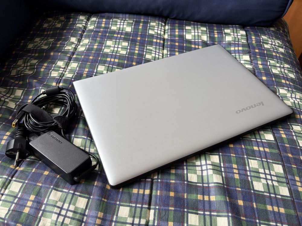 Portátil Lenovo ideapad 300-15ISK i7 8GB