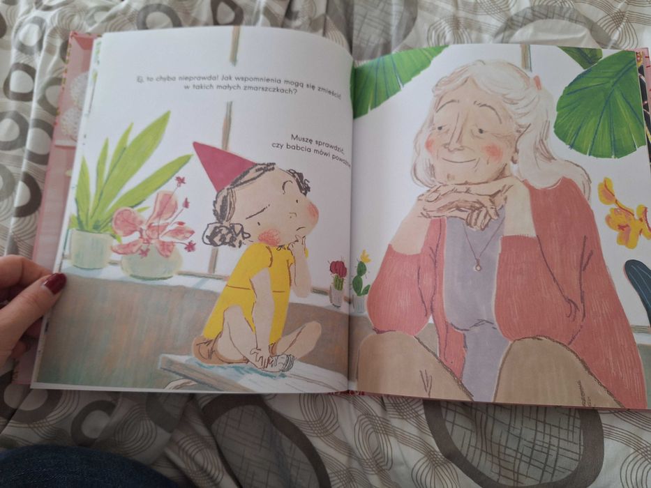 Książka linie na twarzy babuni