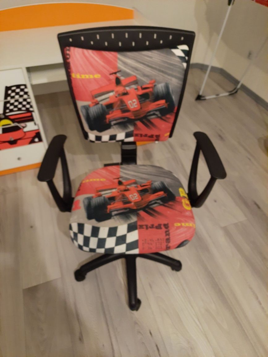 Krzesło biurkowe OBROTOWE F1 Ferrari