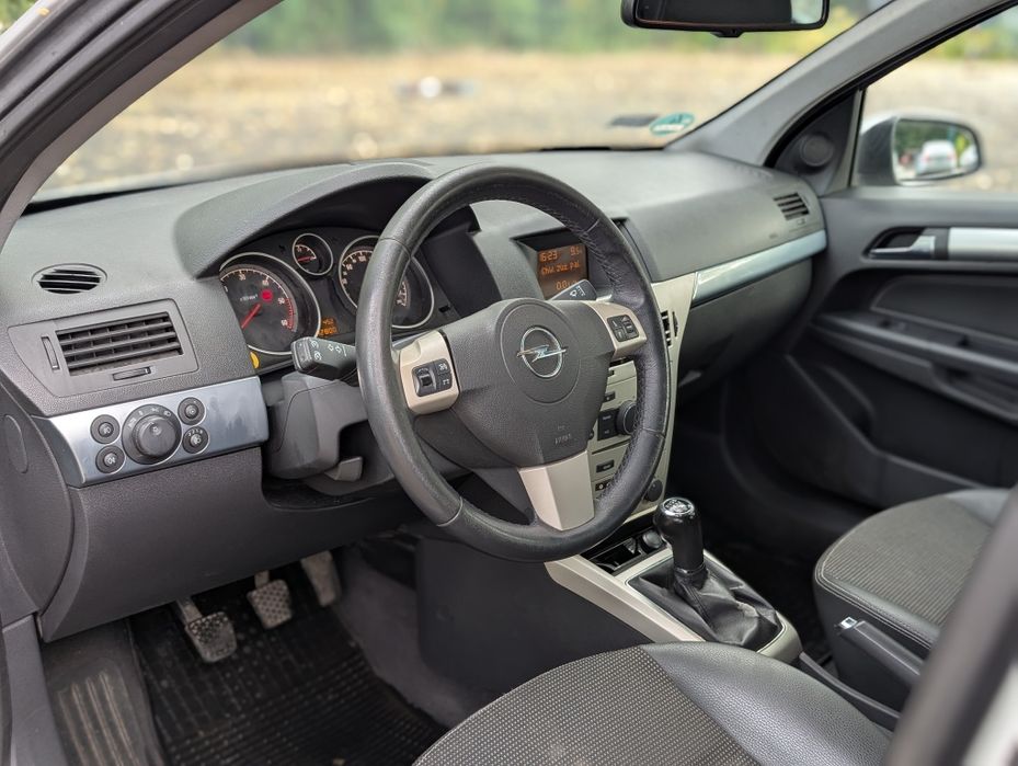 Opel Astra H Fl Diesel 2008 Hak ISOFIX Zamiana