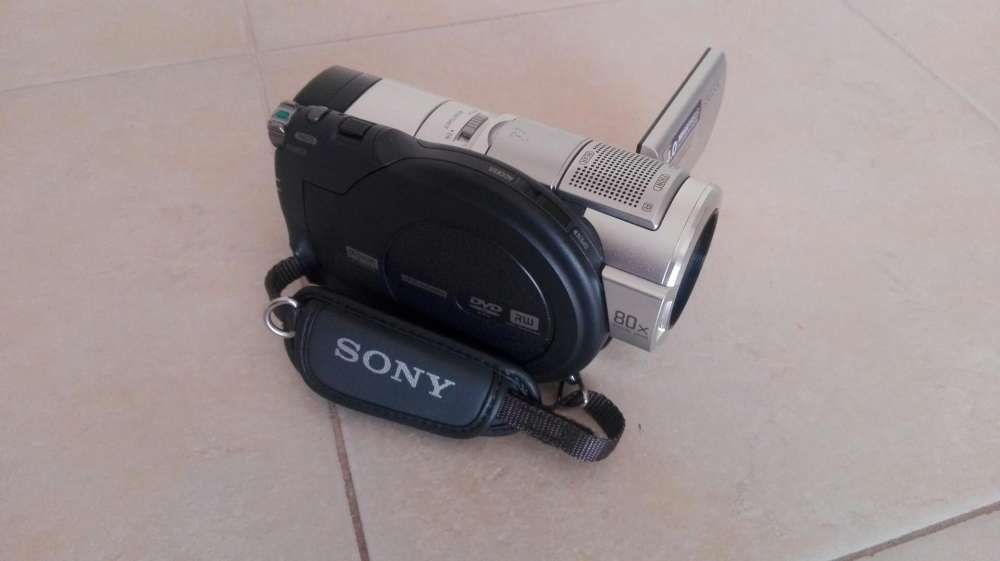 Maquina de Filmar Sony DCR-DVD406 Handycam DVD