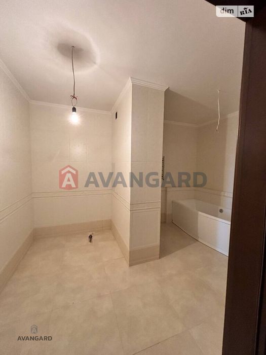 Простора квартира мікрорайон Поділля з якісним ремонтом