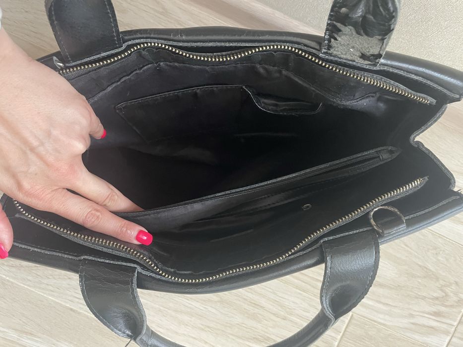 Сумка шкіряна в хорошому стані