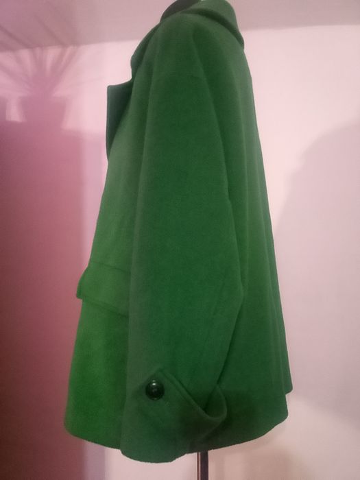 C&A пальто шерстяное XL ярко зелёное  размер