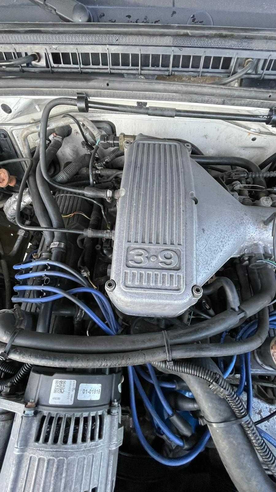 Land Rover Discovery 3.9 FXI V8