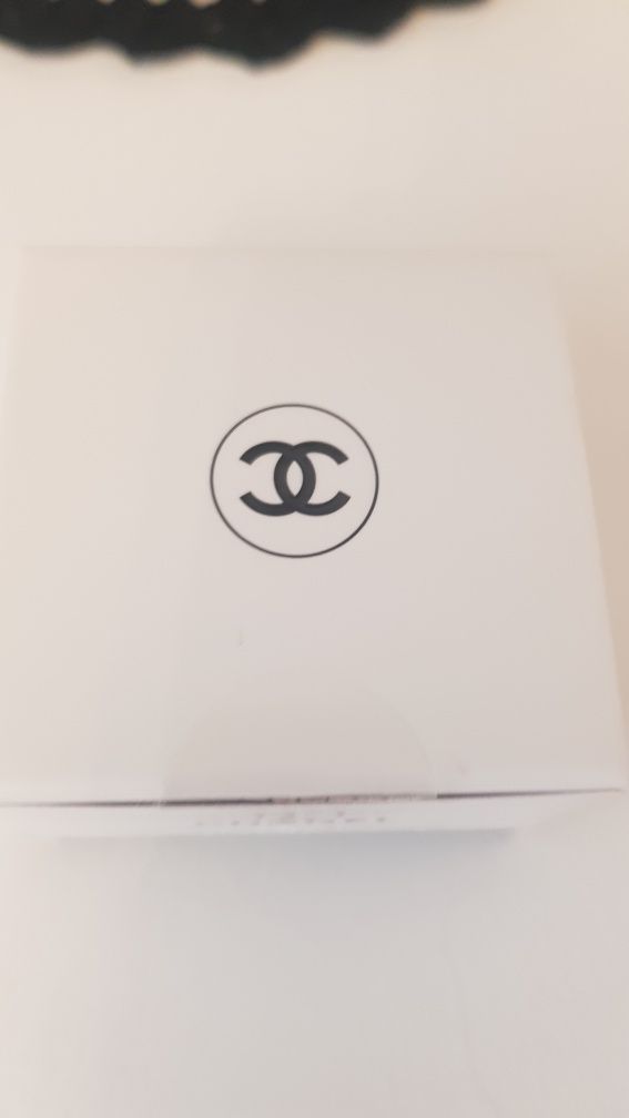 Creme chanel No1De.