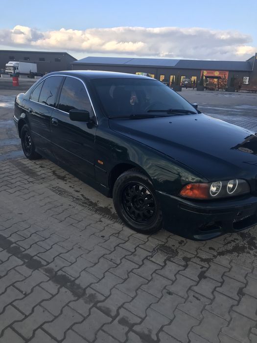 Продам бмв е39 деталі за телефоном