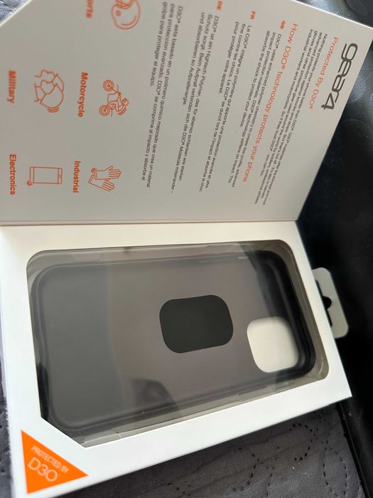 Etui GEAR4 Holborn do Apple iPhone 11 Pro Kolor Czarny