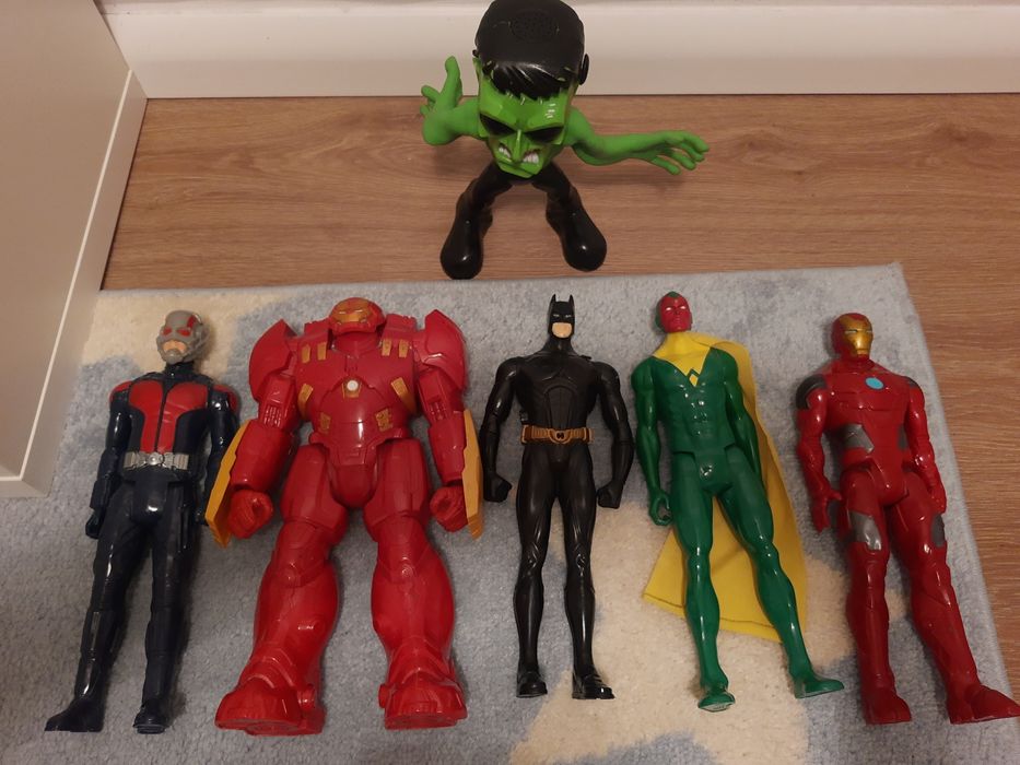 Figurki Avengers duże