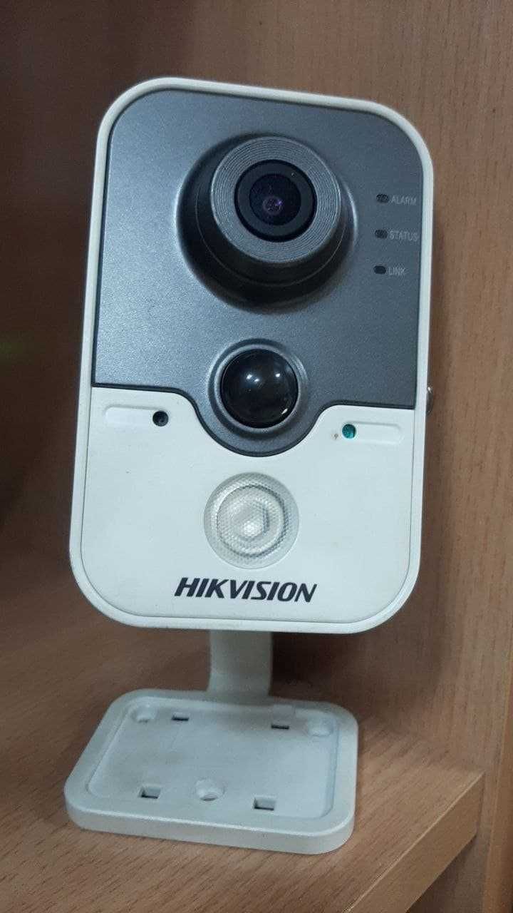 Камера видеонаблюдения Видеокамера Hikvision DS-2CD2432F-I  4 мм