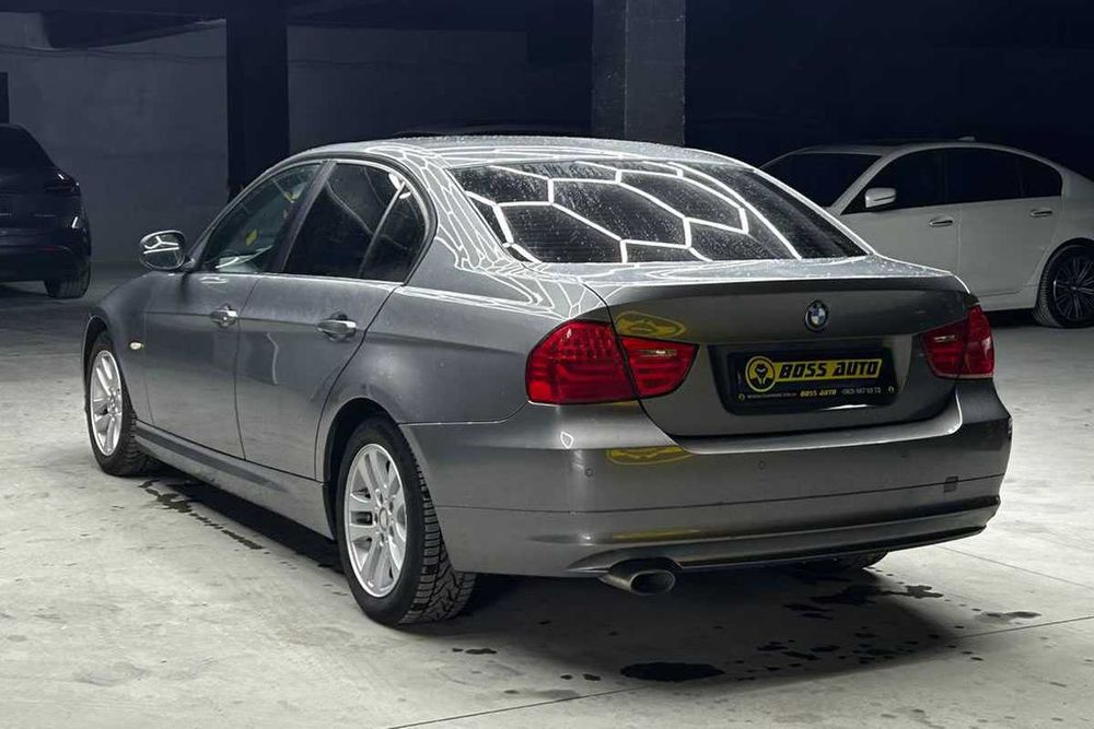 BMW 320 d 2011 року