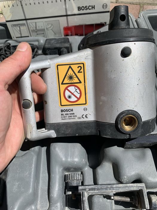Ротаційний лазерний нівелір Bosch BL 100 VHR