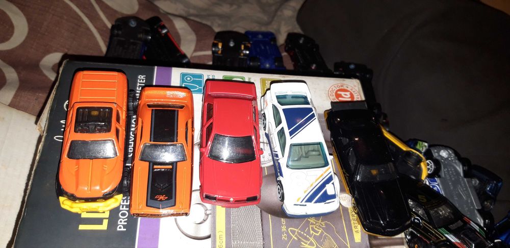 Продаю Hot Wheels