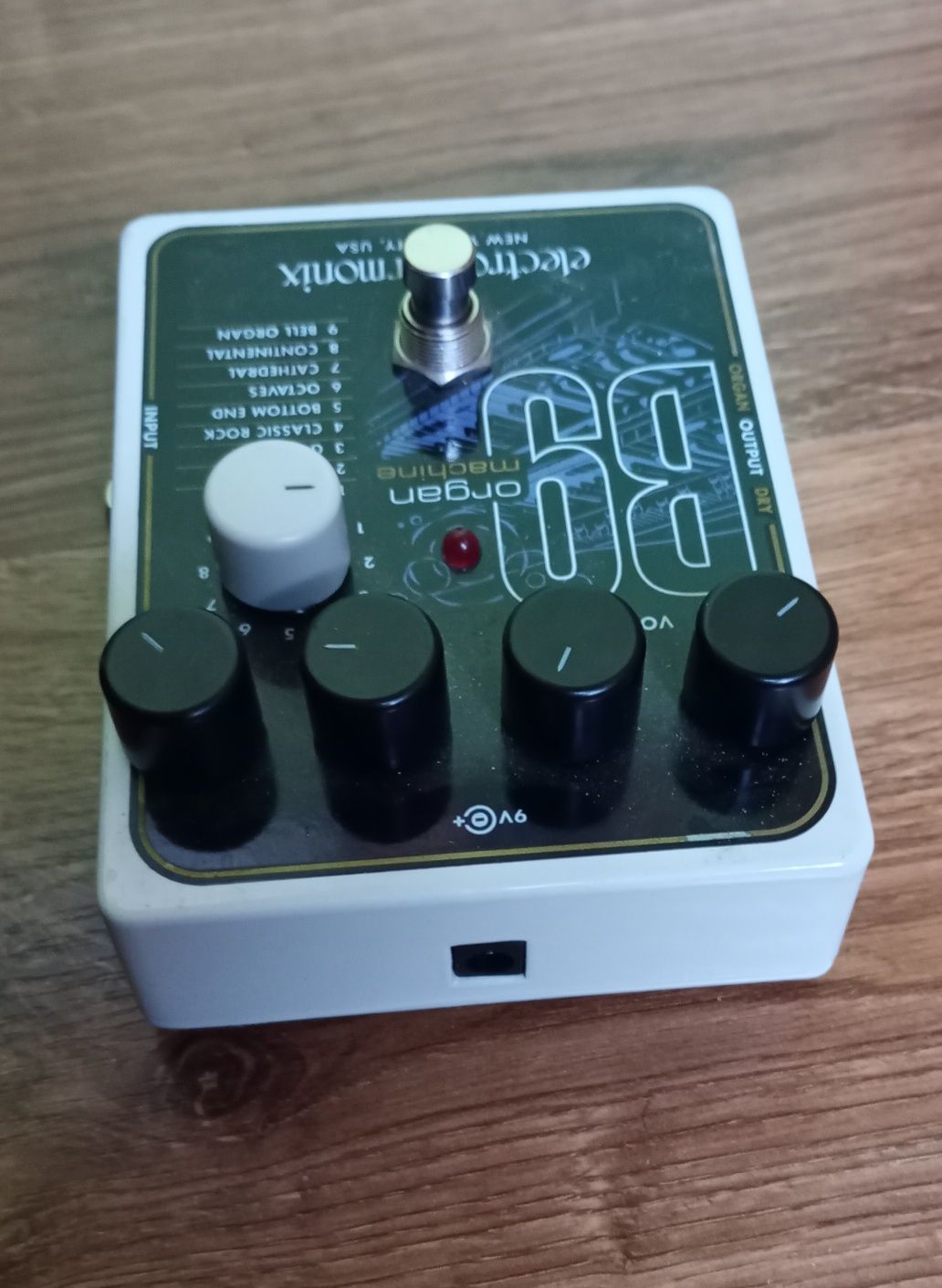Electro Harmonix ehx B9 organ machine