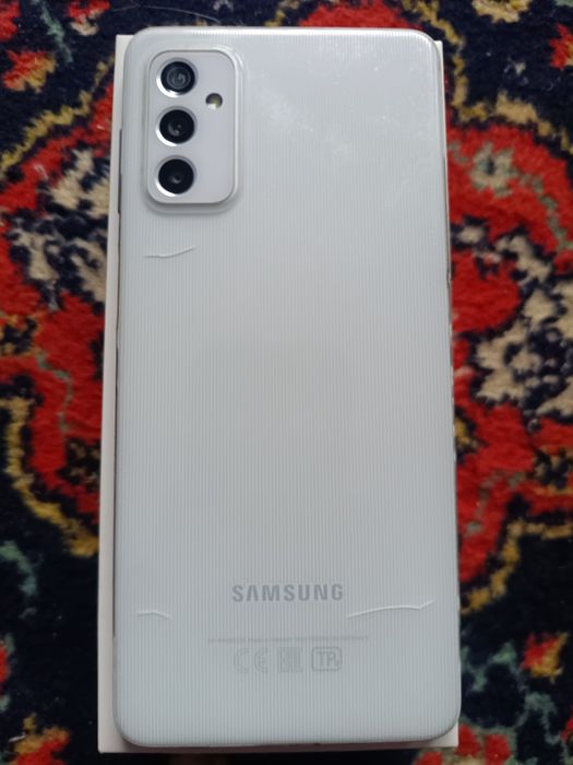 Продам смартфон Samsung Galaxy M52 5G