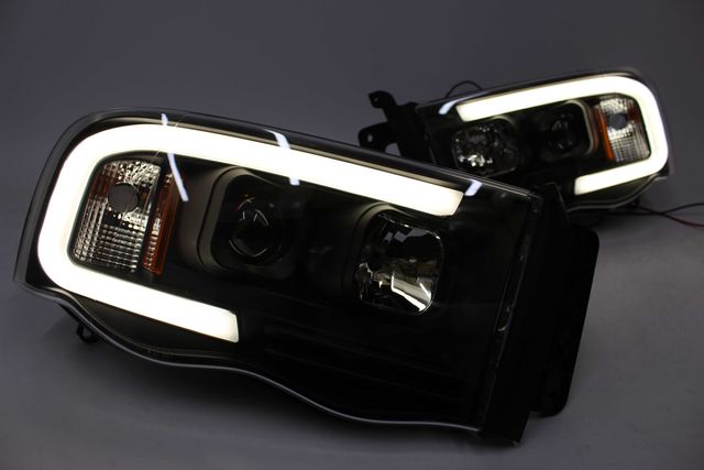 Lampy przednie przód DODGE RAM III 02-06 Black LED BAR NEON NOWE !