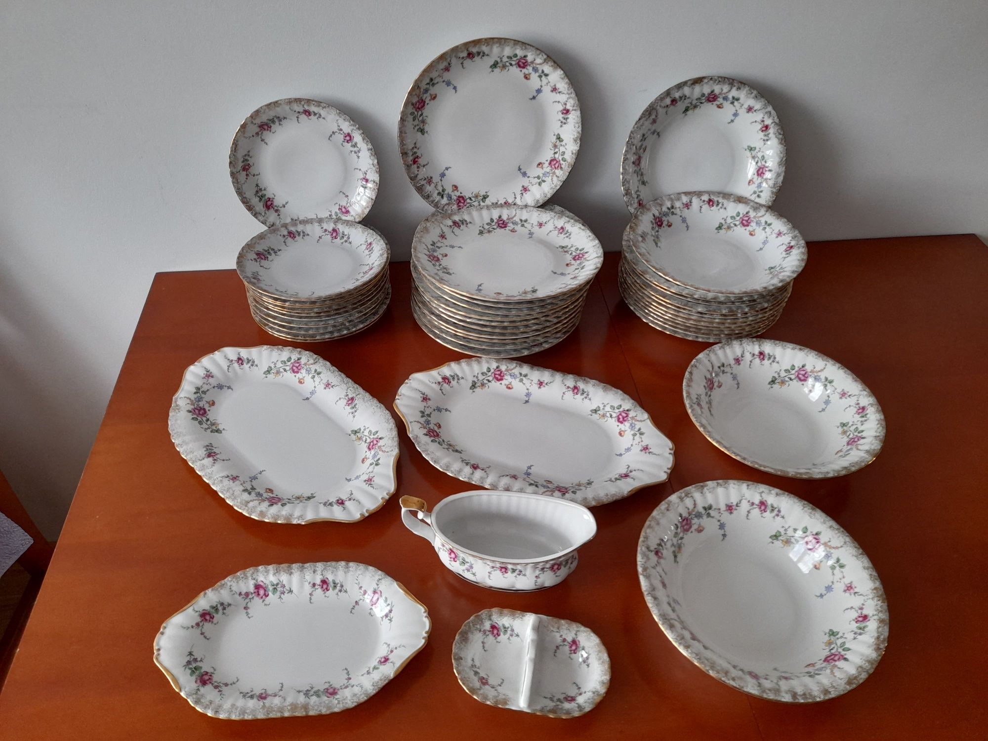 Serwis obiadowy (12 os.) porcelana chodzieska