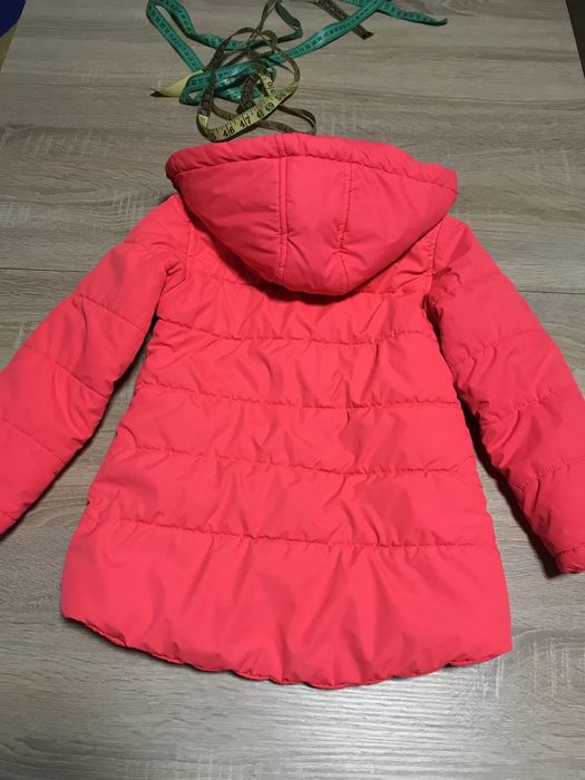 Куртка демисезонная на девочку на 4-5 лет, 110 размер