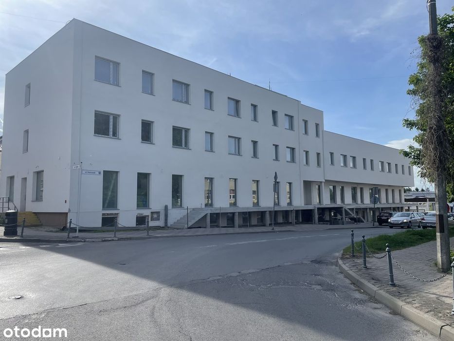 Lokale handlowo/usługowe i biurowe wejście bezpośrednio  z ulicy