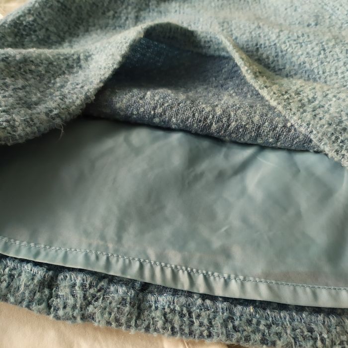 Голуба спідниця трапеція букле Topshop