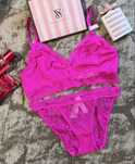 Комплект кружевного белья малиновый victorias secret