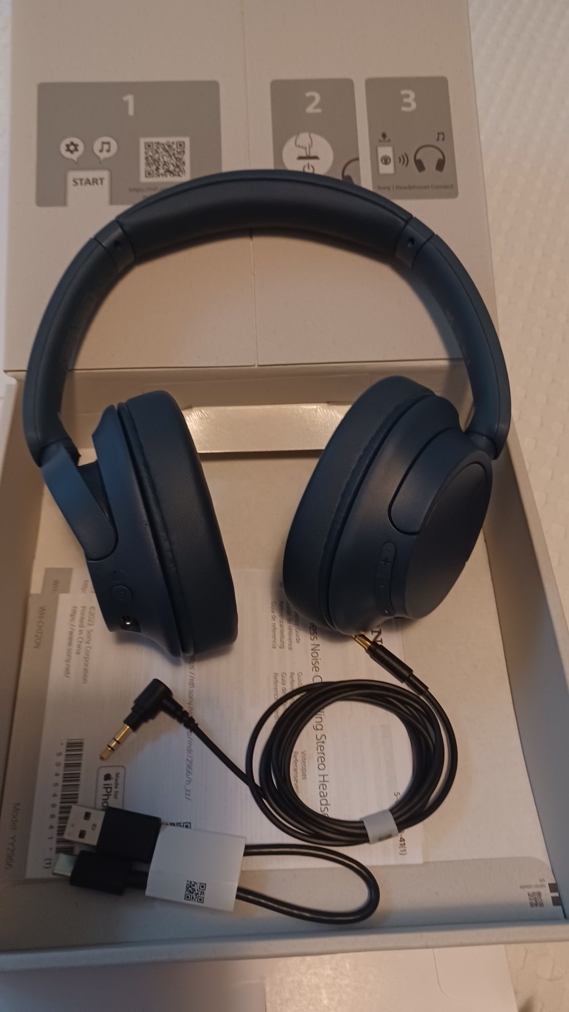 Headphones Sony noise cancelling