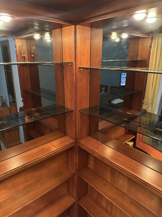 Bar de sala em madeira castanho